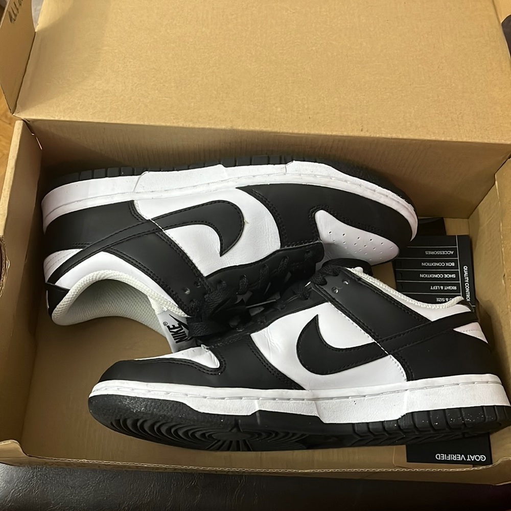 Nike Panda Dunks - Picture 8 of 8